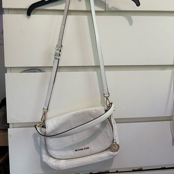 MICHAEL KORS Bedford Medium Pebbled Leather Convertible Flap Shoulder Bag - Picture 10 of 10